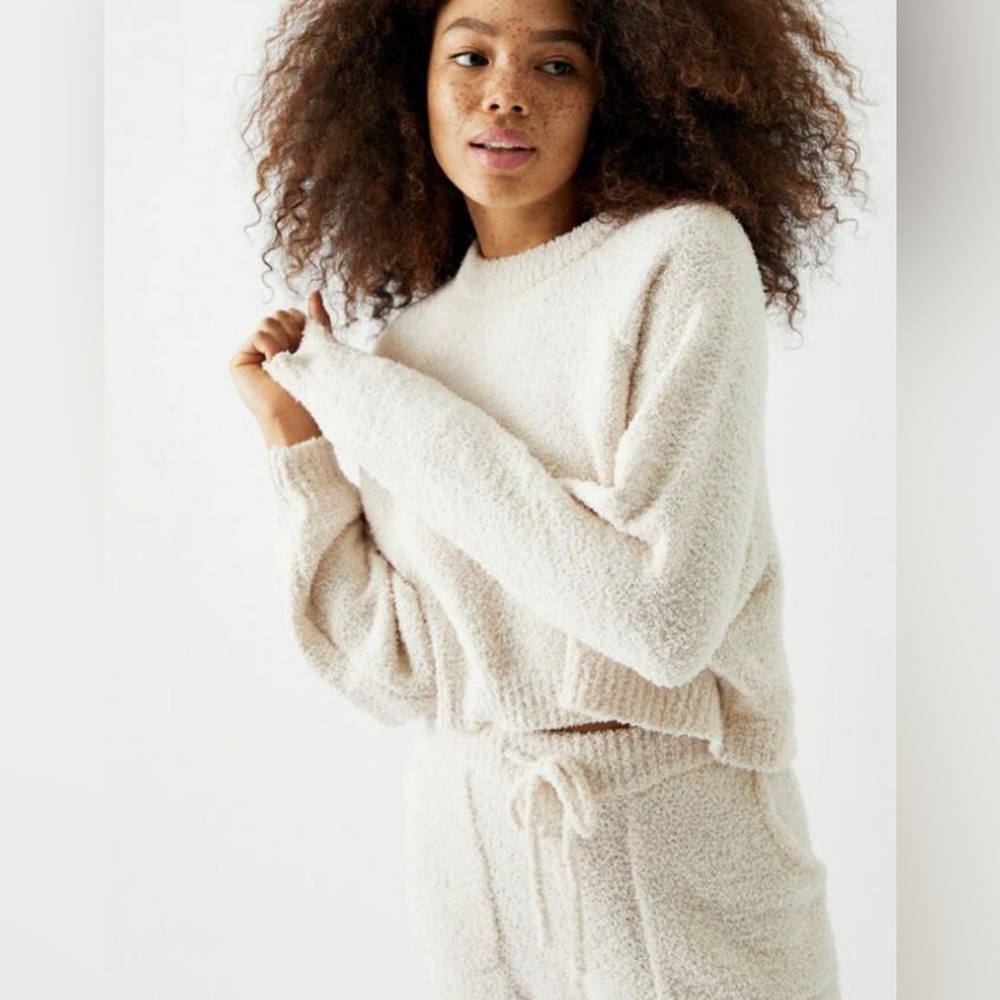 NIA THE BRAND || Plush Cropped Raglan Sweater in Natural Cream - SZ Medium